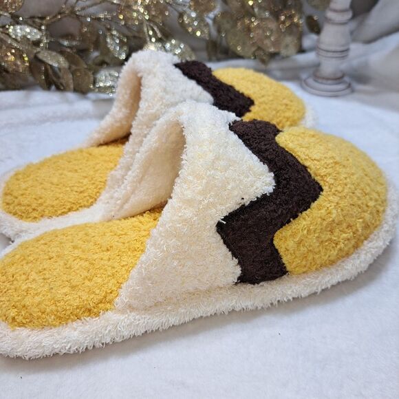 New Fuzzy Slippers - Picture 6 of 15